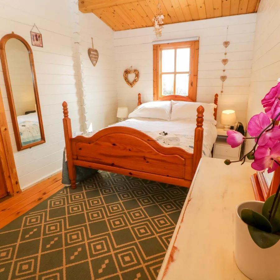 Trevenna Cabin セント・オーステル エクステリア 写真